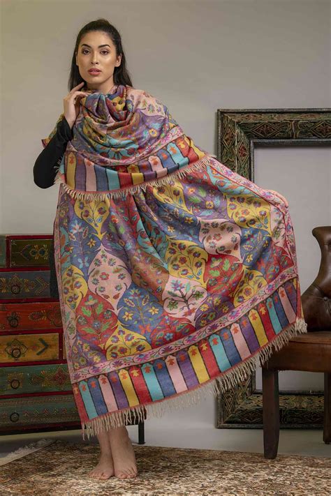 what is a pashmina shawl.